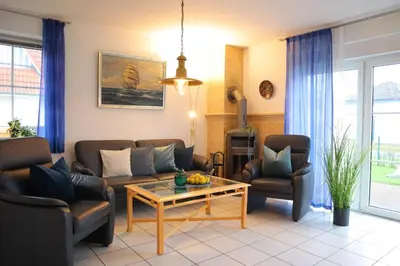 Ein Sitzbereich in der Unterkunft Villa am Meer - Seeadler