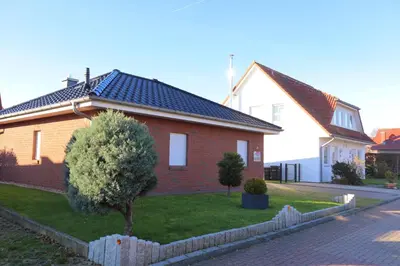 Das Gebäude in dem sich das Ferienhaus befindet