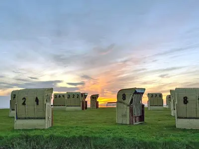 Blick auf den Sonnenuntergang/Sonnenaufgang von der Ferienwohnung aus oder aus der Nähe