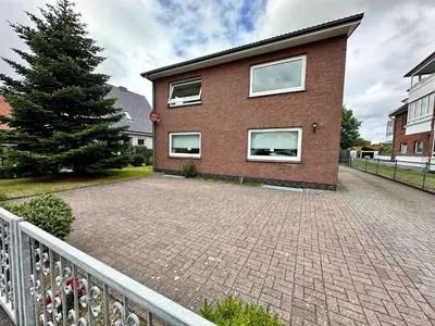 Das Gebäude in dem sich die Ferienwohnung befindet