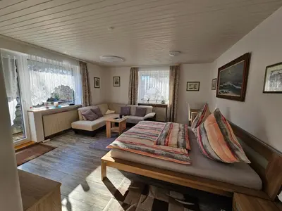 Ein Sitzbereich in der Unterkunft Pension Haus Erika