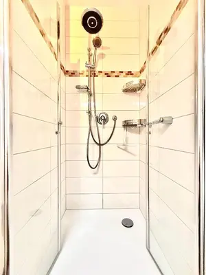 Ein Badezimmer in der Unterkunft Duhnerherz Bestlage im Zentrum,am Strand Duhnen, Balkon mit Meerblick,Wlan Parkplatz und Fahrradabstellraum Bettwäsche und Handtücher inkl