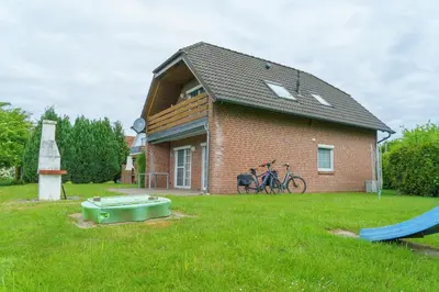 Ein Garten an der Unterkunft Am Priel 20 EG