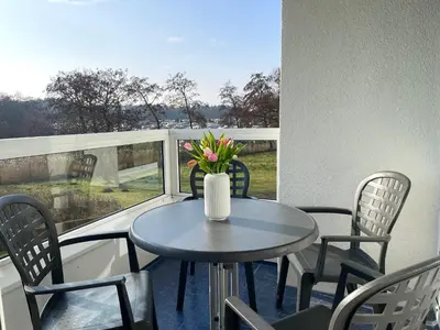 Ein Balkon oder eine Terrasse in der Unterkunft Frische Brise FeWo 01.04