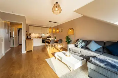Küche/Küchenzeile in der Unterkunft Nordseeglück - modern und ruhig mit Sauna