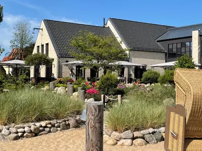 Ein Garten an der Unterkunft River Loft Hotel