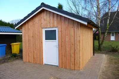 Das Gebäude in dem sich das Ferienhaus befindet