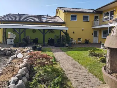 Ein Garten an der Unterkunft Fewo-Seegras