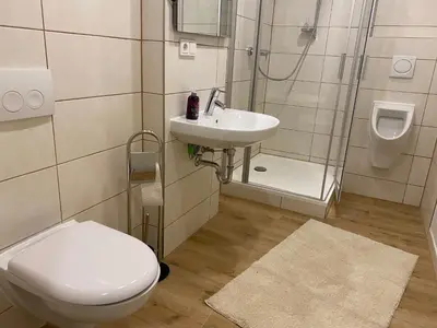 Ein Badezimmer in der Unterkunft Pier 1 bis 4 gmütliche Zimmer mit Boxspringbett