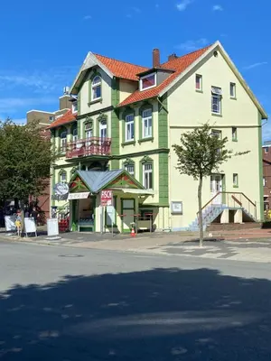 Das Gebäude in dem sich die Ferienwohnung befindet