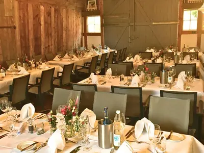 Ein Restaurant oder anderes Speiselokal in der Unterkunft Peters - das Genusshotel in der Wingst