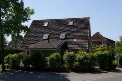Das Gebäude in dem sich das Ferienhaus befindet