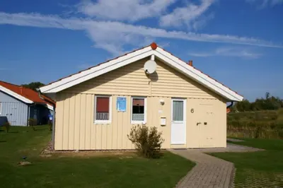 Das Gebäude in dem sich das Ferienhaus befindet