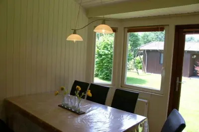 Grundriss der Unterkunft 6 Personen Ferienhaus mit zwei Toiletten und Carport in zweiter Reihe zum Deich in Otterndorf