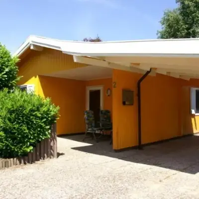 6 Personen Ferienhaus mit zwei Toiletten und Carport in zweiter Reihe zum Deich in Otterndorf