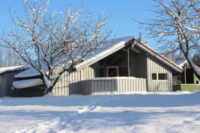 5 Personen Ferienhaus mit Sauna, Kanu und herrlichem Seeblick in Otterndorf im Winter