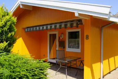 Das Gebäude in dem sich das Ferienhaus befindet