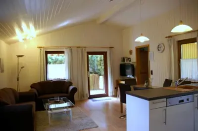 Küche/Küchenzeile in der Unterkunft 5 Personen Ferienhaus mit zwei Toiletten in zweiter Reihe zum Deich in Otterndorf
