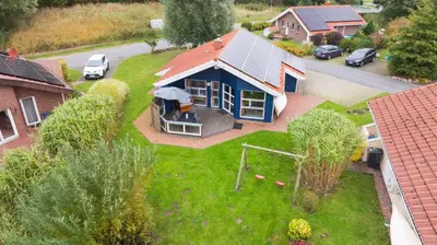 Das Gebäude in dem sich das Ferienhaus befindet