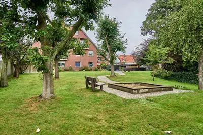Ein Garten an der Unterkunft Am Grooten Steen - Seerose
