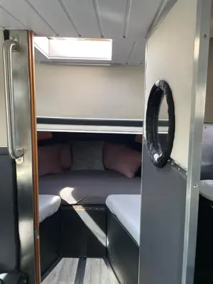 Ein Bett oder Betten in einem Zimmer der Unterkunft Anora