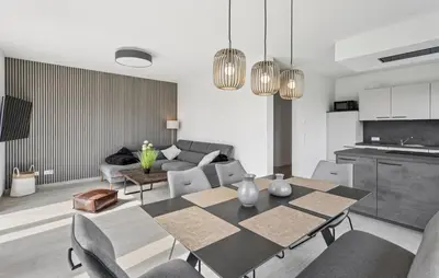 Küche/Küchenzeile in der Unterkunft Modernes Ferienhaus Mit Sauna