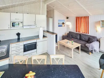 Küche/Küchenzeile in der Unterkunft 4 star holiday home in FRIEDRICHKOOG