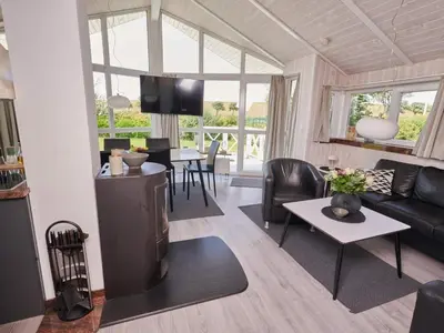 TV/Unterhaltungsangebot in der Unterkunft 4 star holiday home in FRIEDRICHKOOG