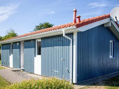 Das Gebäude in dem sich das Ferienhaus befindet