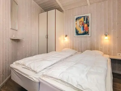 Ein Bett oder Betten in einem Zimmer der Unterkunft 4 star holiday home in FRIEDRICHKOOG