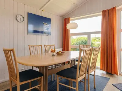 TV/Unterhaltungsangebot in der Unterkunft 4 star holiday home in FRIEDRICHKOOG