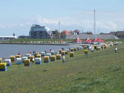 Blick auf einen Fluss in der Nähe des Ferienhauses