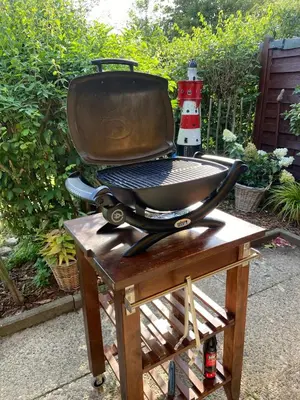 Ein für Gäste verfügbarer Grill in der Ferienwohnung