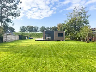 Ein Garten an der Unterkunft LieblingsKOOG