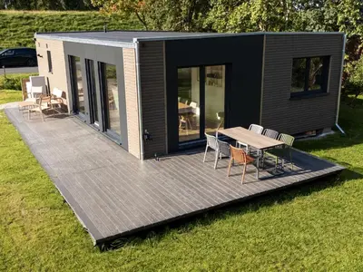 Das Gebäude in dem sich das Ferienhaus befindet