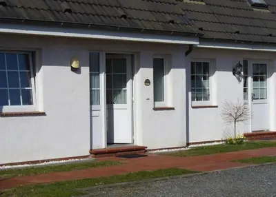 Das Gebäude in dem sich das Ferienhaus befindet