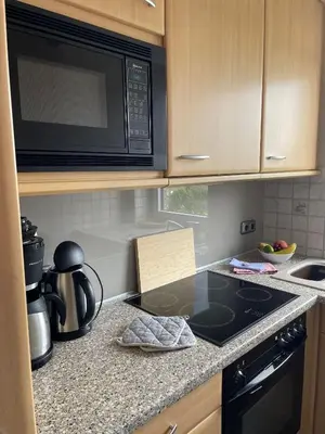 Küche/Küchenzeile in der Unterkunft Wohnung Strandhafer (Nr. 49) - Haus Rainer