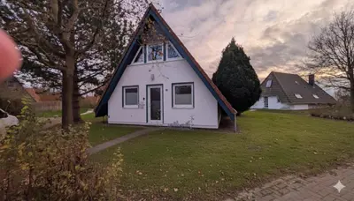 Das Gebäude in dem sich das Ferienhaus befindet