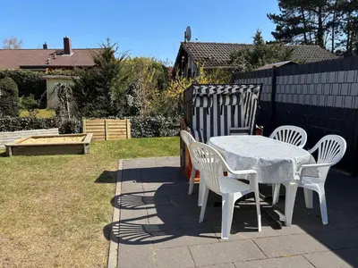 Ein Garten an der Unterkunft Haus Muschelnest