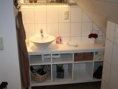 Ein Badezimmer in der Unterkunft Apartment Elbkoje Brunsbüttel by Interhome