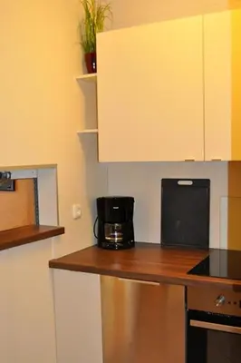 Küche/Küchenzeile in der Unterkunft Holiday Home Sonniges Ferienhaus hinter dem Deich by Interhome