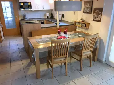 Küche/Küchenzeile in der Unterkunft Holiday Home mit Terrasse- Grill und Garten by Interhome