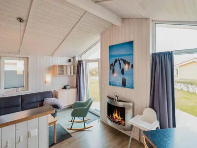 Ein Sitzbereich in der Unterkunft Holiday Home near North Sea Dike