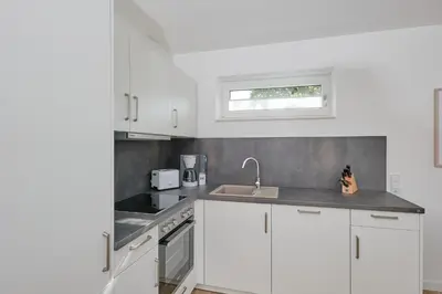 Küche/Küchenzeile in der Unterkunft Nordstrand, N201a