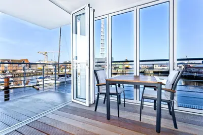 Ein Balkon oder eine Terrasse in der Unterkunft Haus Yachthafen, KY6