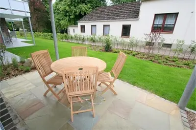 Ein Garten an der Unterkunft Ruge Bries, RB2