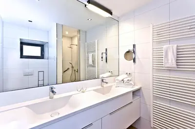 Ein Badezimmer in der Unterkunft Alte Liebe, RA204