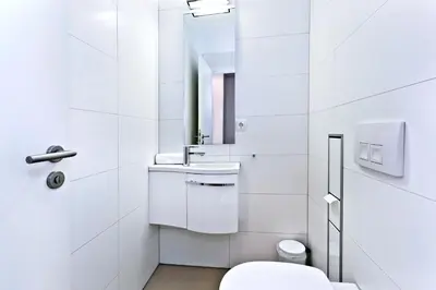 Ein Badezimmer in der Unterkunft Alte Liebe, RA102