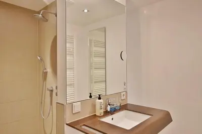 Ein Badezimmer in der Unterkunft Duhner Strandhus, S306