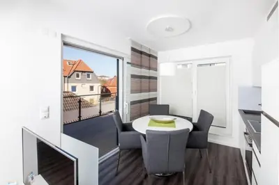 Ein Sitzbereich in der Unterkunft Duhner Brandung, B8